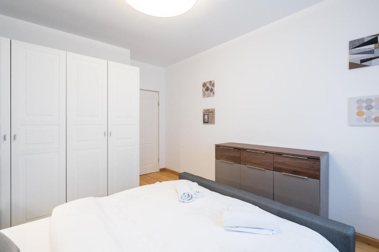 Happy Bubble I Timpuri Noi 1Br Apt 4 Ppl بوخارست المظهر الخارجي الصورة
